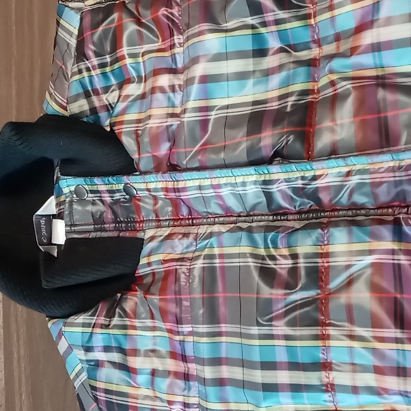 CJ Banks Plaid Full Zip and Button Puffer Vest 1X - Picture 3 of 5